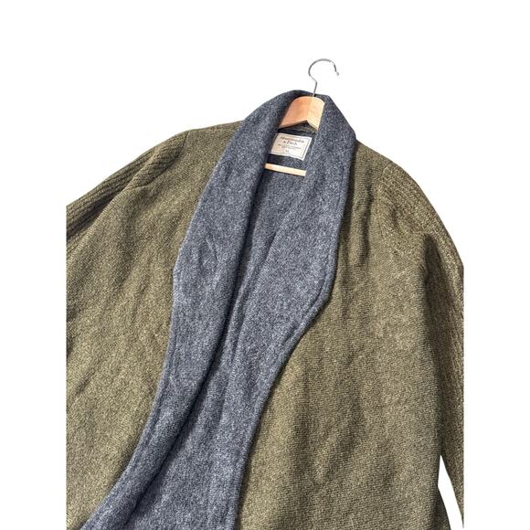 Abercrombie &‎ Fitch Shawl Collar Cardigan Sweater Olive Green Size Medium - Picture 2 of 8